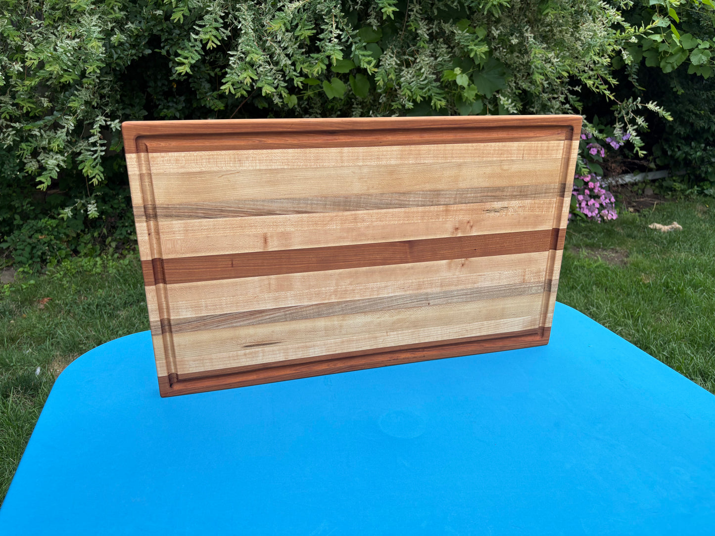XL Cutting Board, Edge Grain Maple & Cherry