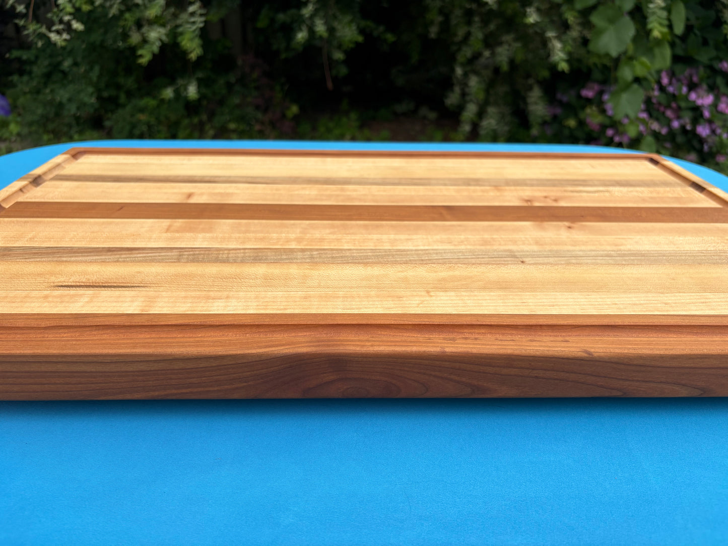 XL Cutting Board, Edge Grain Maple & Cherry